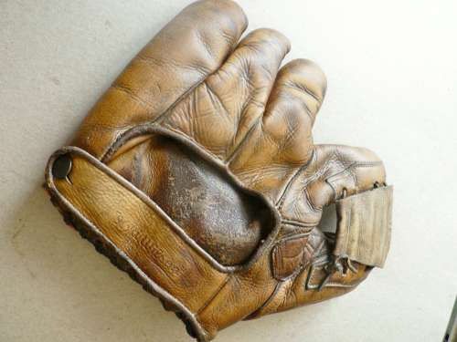 Rogers Hornsby Wilson 648E Back